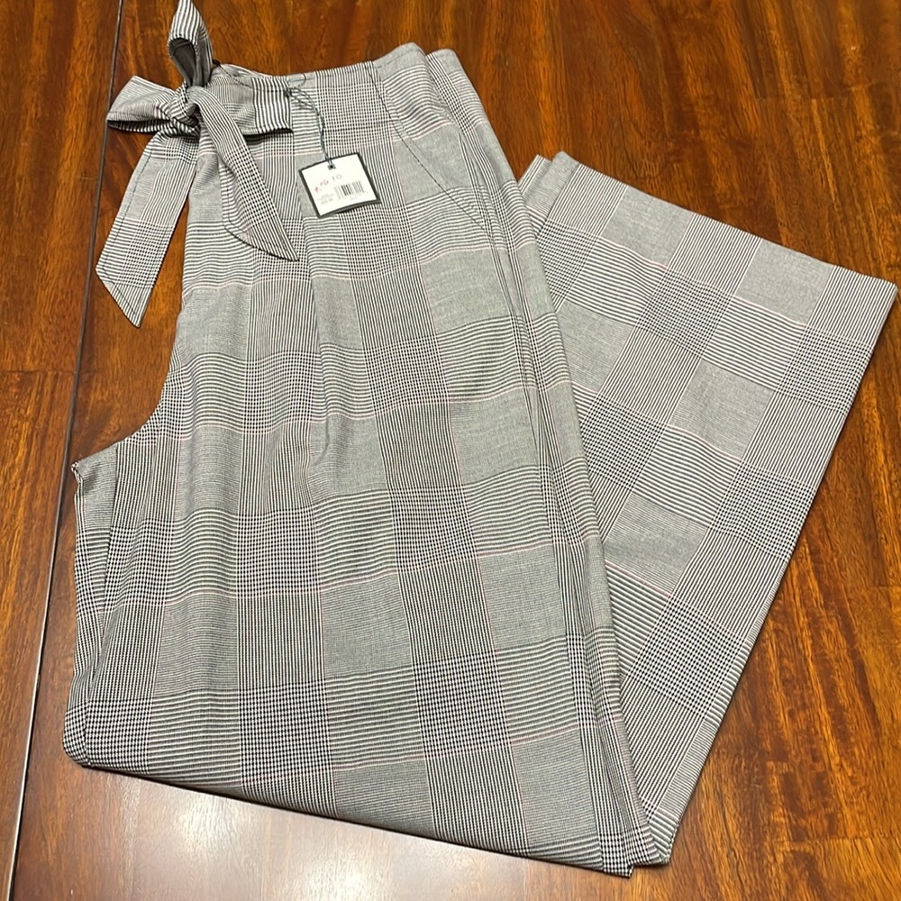 ❤️ 5/$25 - Madison wide-leg trouser - Sz 10